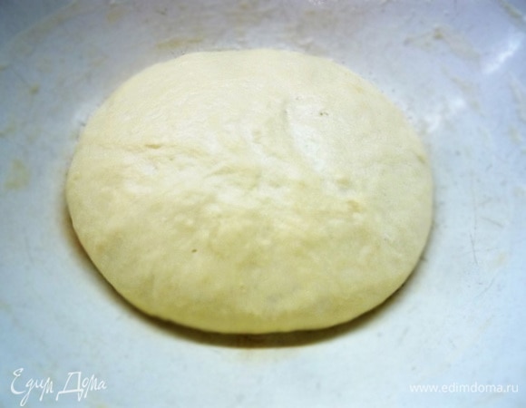 По истечении времени тесто увеличивается и становится воздушным.