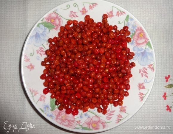 Ягоды отделить от веточек.