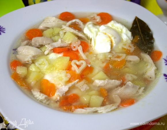 Разлить по тарелкам. Подать сразу.