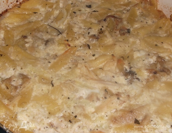 Снять крышку и поставить обратно в духовку еще минут на 15. Ориентируйтесь по своей духовке.