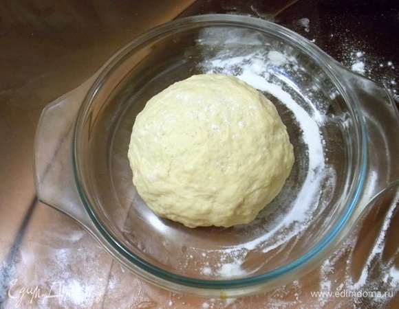 Покрыть пленкой и убрать в тепло на 10 минут.