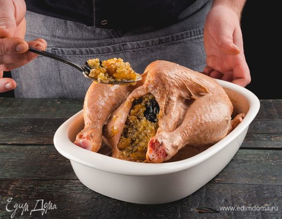 Курицу начините крупой.