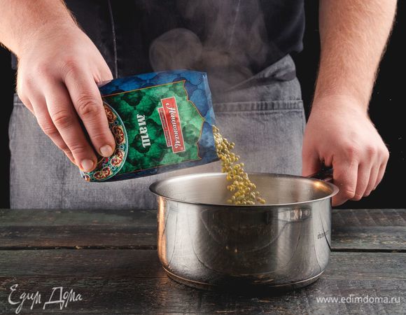 Маш ТМ «Националь» отварите в подсоленной воде до готовности.