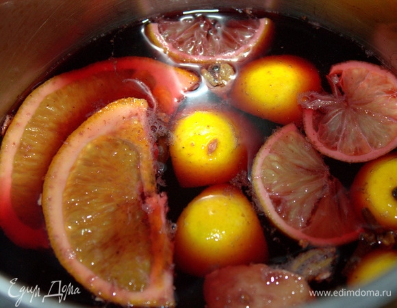 Не доводить до кипения, просто нагреть.