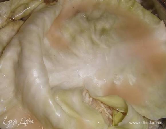 Накрываем капустным листом.