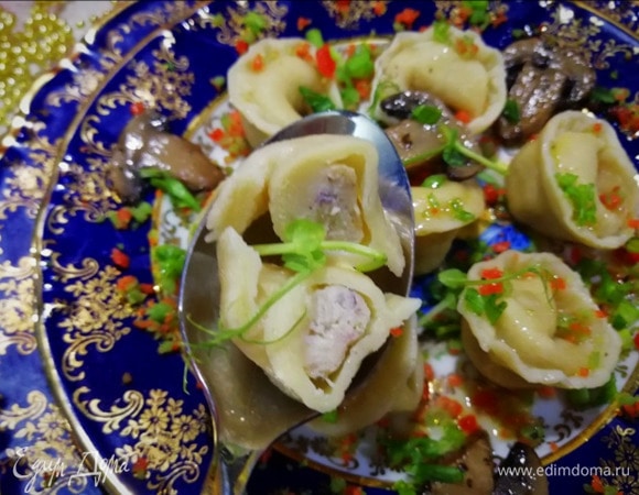 Вот такая вкусная и сытная итальянская паста тортеллини у нас получилась. Buon appetito!