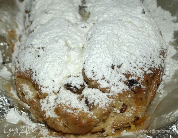 Абрикосовый штоллен невероятно вкусный, ароматный, насыщенный. Можно не ждать особого случая и есть на следующий день.