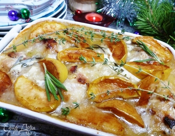 Очень вкусное и ароматное блюдо французской кухни готово! Очень нежное и мягкое мясо, просто божественный соус! Обжаренные яблоки и куриное мясо — просто идеальное сочетание! Готовьте, не пожалеете) Приятного аппетита!