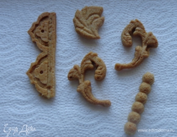 Отдельно хочу сказать пару слов о тесте. Оно очень вкусное и отлично держит форму.