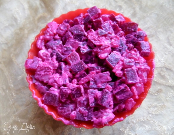 Остатки сложить в формочку для маффинов.