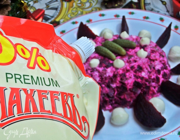 Из пачки с крышкой это очень удобно делать.