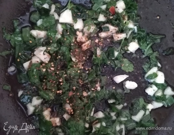 Посолить и поперчить по вкусу.