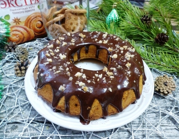 Получается мягкий и слегка влажный кекс. Очень вкусный! Мак чувствуется, если попадет на зуб, а вот тыква, как ни странно, — не особо!