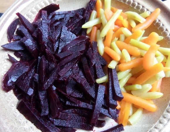 Соединить овощи.