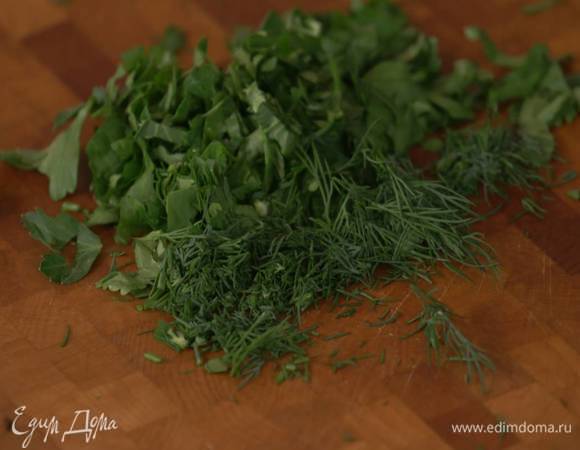 Укроп мелко порубить.<br />
 