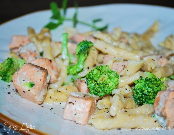 Паста готова, приятного аппетита.