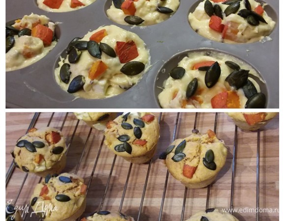 Разложить тесто в формочки для маффинов. Сверху украсить оставшимися семечками и кубиками тыквы. У меня тыква сорта «Хоккайдо». Она употребляется в пищу с кожицей. Выпекать маффины в заранее разогретой до 180°C духовке около 25 минут. Охладить на решетке.