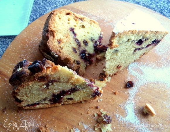 Кексик побольше нарезать на порции.