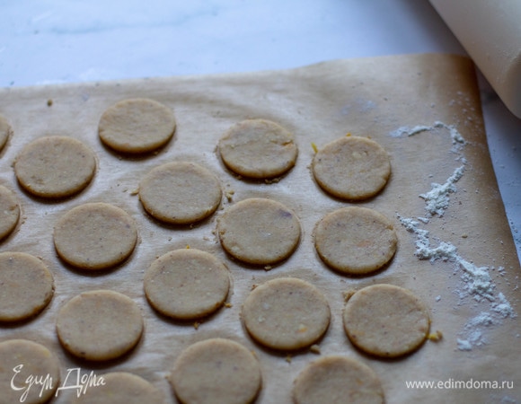 Если нет специальных форм, можно воспользоваться стаканчиком.