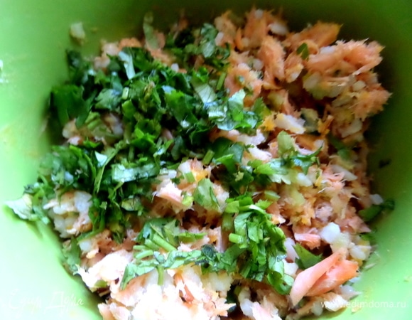 Порубить зелень.