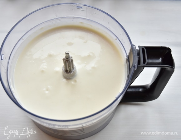 Взбить все составляющие до однородной гладкой массы.