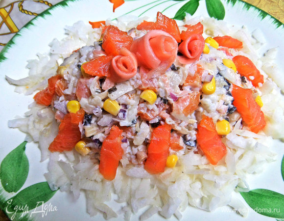 Украсить рыбой.