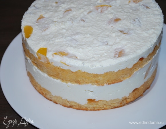 Через час можно торт украшать на свой вкус.