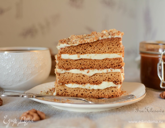 А вечером в кругу близких и любимых завариваем ароматный чай и наслаждаемся чудесным медовым десертом.