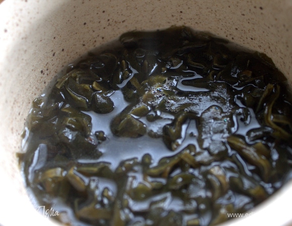 Я даже не накрывала в этот раз, она на глазах впитала воду.