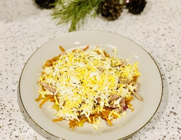 Добавляем тертое яйцо.