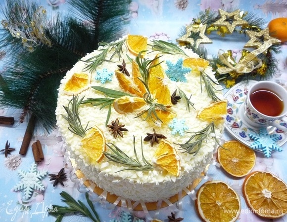 Декорируем сушеными апельсинами, снежинками и веточками розмарина.