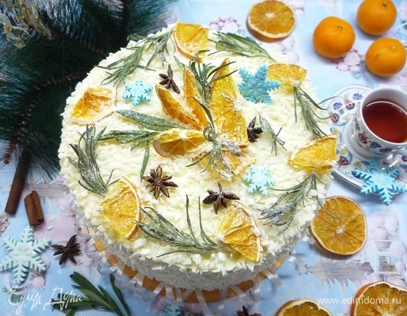 Посыпаем сверху сахарной пудрой, имитируя легкий снег. Приятного чаепития!