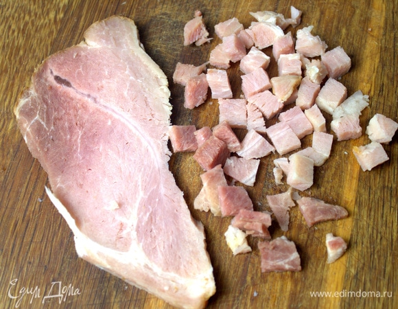 Можно взять готовое мясо или ветчину.
