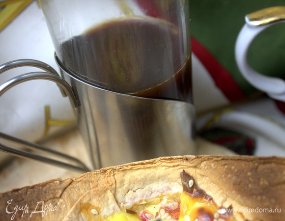 Сварить кофе к завтраку.