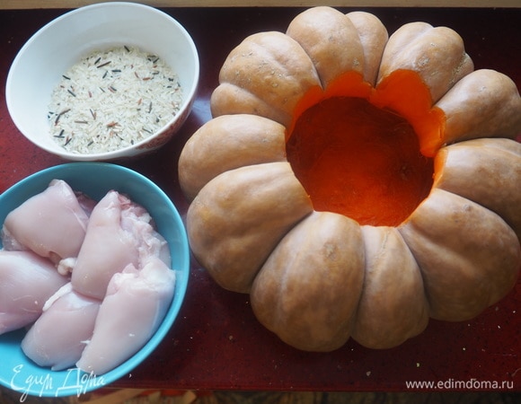 Готовим смесь риса и филе курицы.