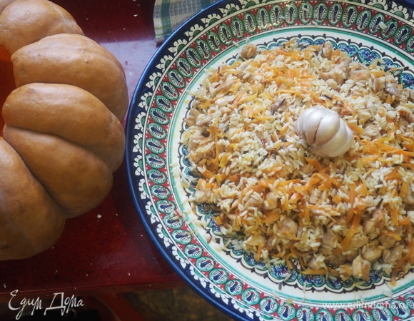 Все смешиваем и укладываем в тыкву.