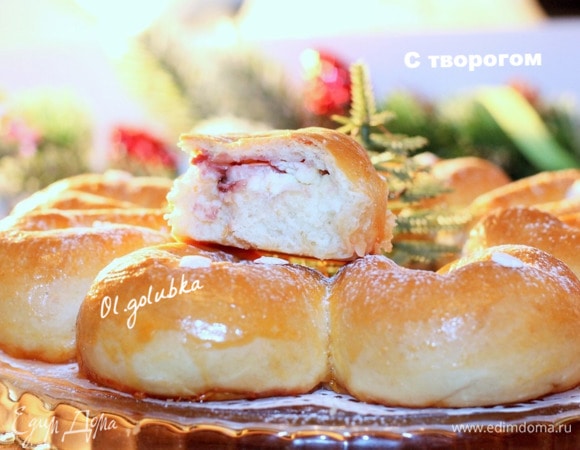 Я готовила из указанных ингредиентов 1 пирог с творогом, а так как пирог понравился, особенно тесто, то решила повторить, но уже с капустой. Если готовите несладкий пирог, ванильный сахар в тесто не добавляйте. Взвешивала продукты на весах.