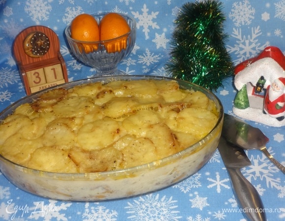 Запеканка готова! Подать ее к праздничному столу горячей.