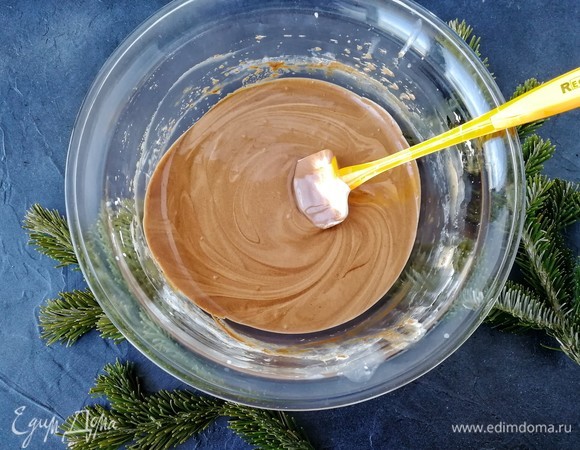 Вот такой получается мусс. Он нежный и безумно вкусный, но при этом отлично держит форму!