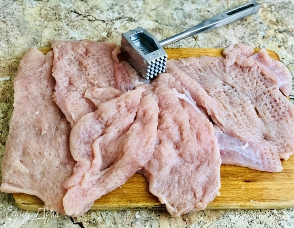 Стейки индейки отбить.