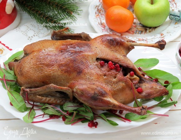 Утка получается очень сочной и мягкой!