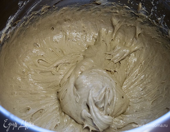 Перемешать массу до однородности.