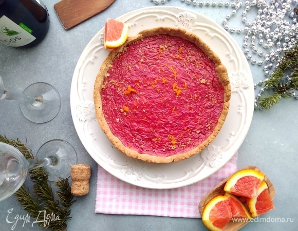 Украсить апельсиновой цедрой.