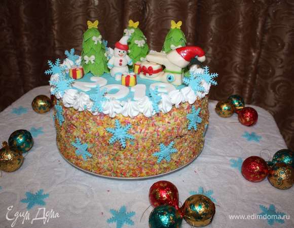 В завершение украсим торт фигурками из мастики.