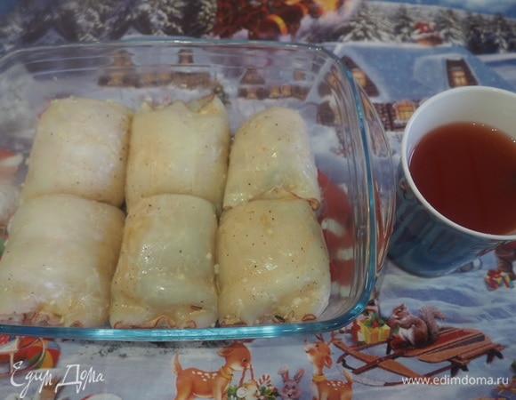 В стакане кипяченой воды размешиваем две ложки любого кетчупа. Немного солим.