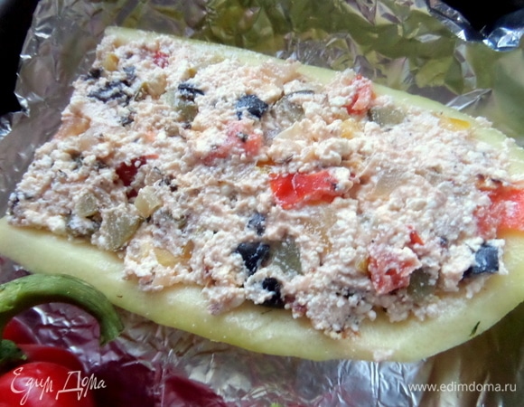 Наполнить остальной начинкой.