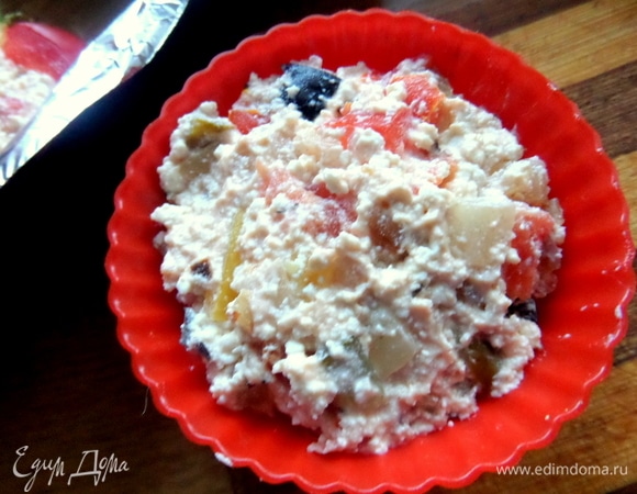 А если начинка вся не вошла, поместить ее в формочку для маффинов.