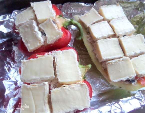 Отправляем запекаться примерно на 15 минут.