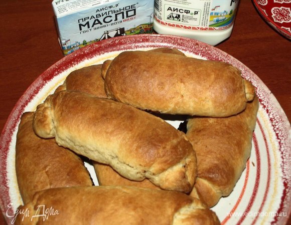 Перекладываем на блюдо. Перед подачей посыпать сахарной пудрой.