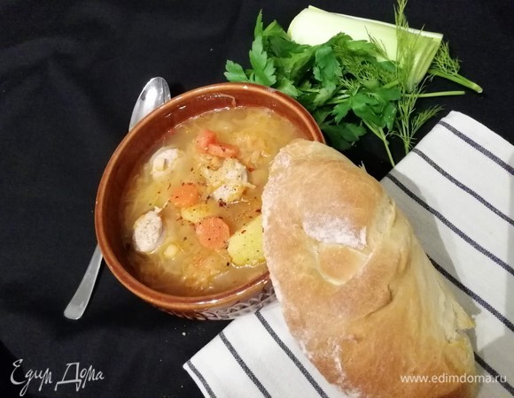 Тут у меня свежеиспеченный домашний хлебушек.